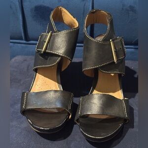 Elegant Black Leather Women's Sandals Size 8 US